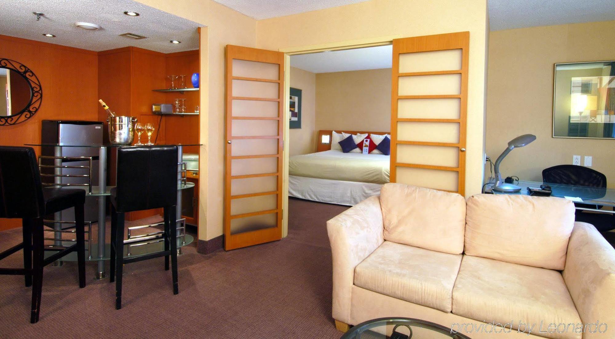 Hotel Doubletree By Hilton Downtown 4*