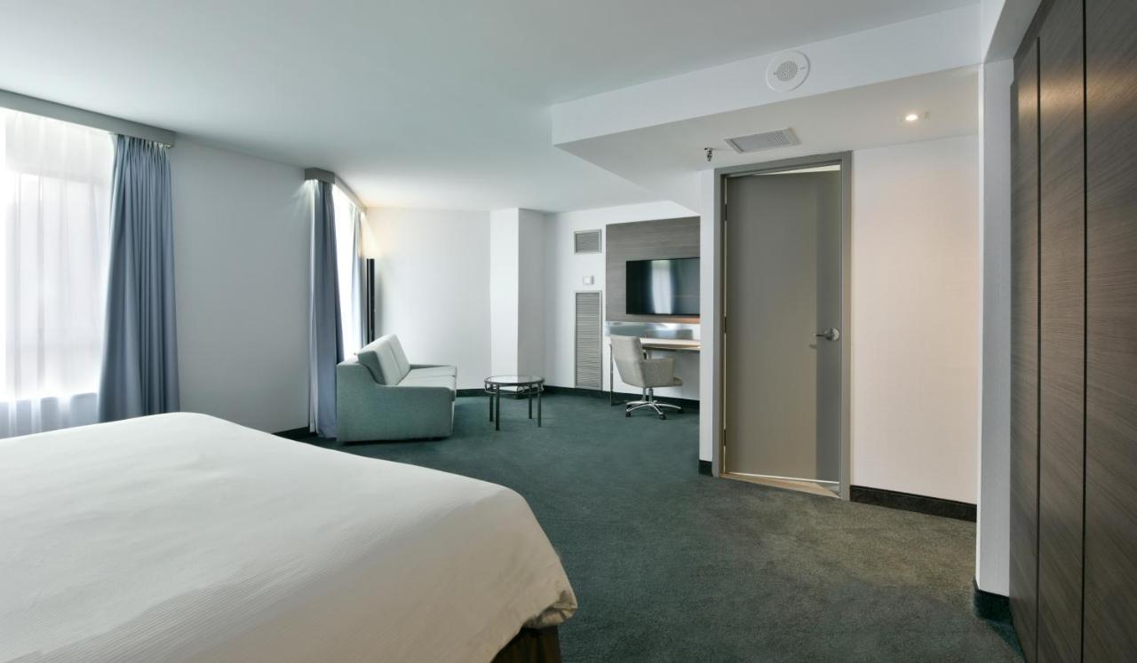 Doubletree By Hilton Downtown Hotel Ottawa